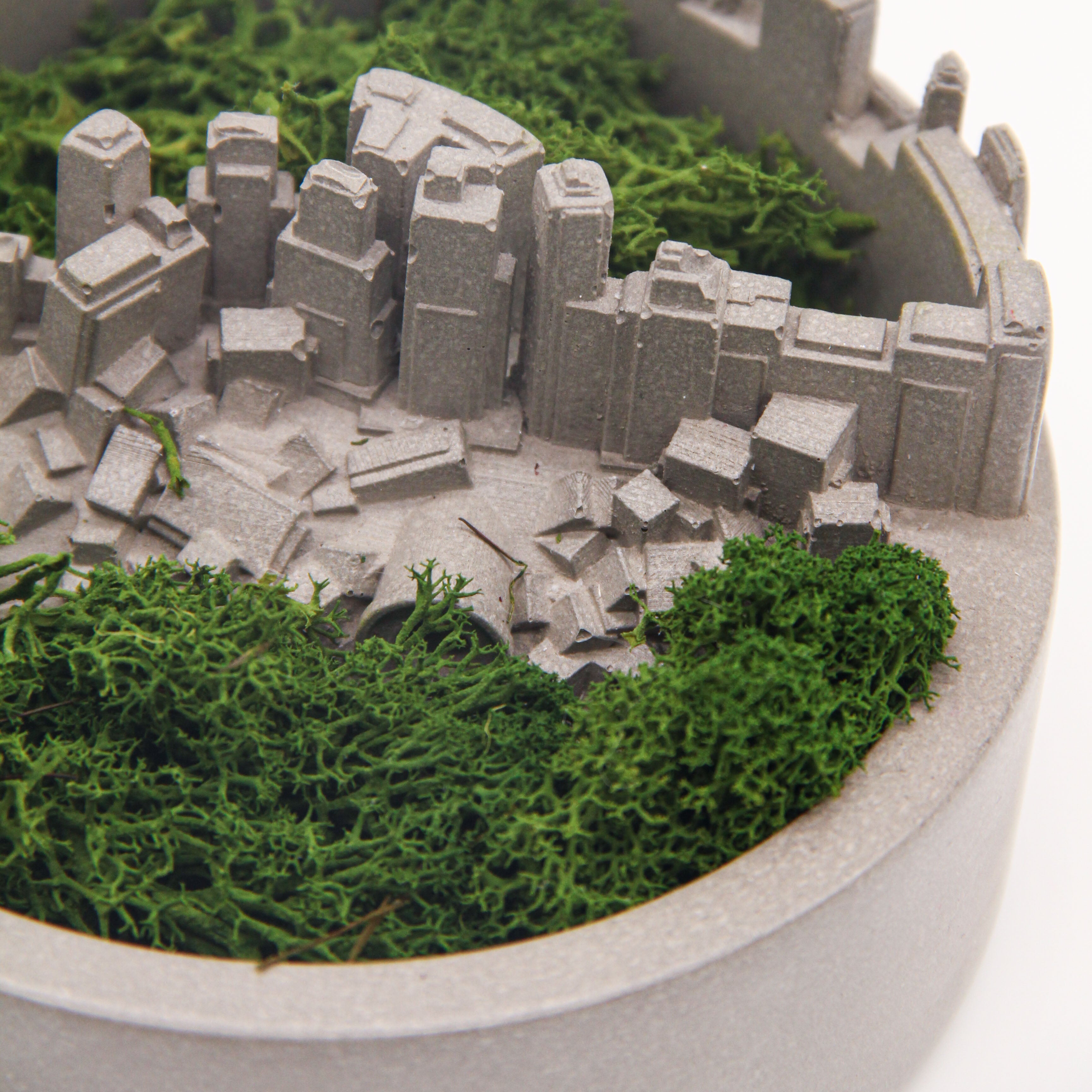 SKYLINE Miniature Landscape Paperweight