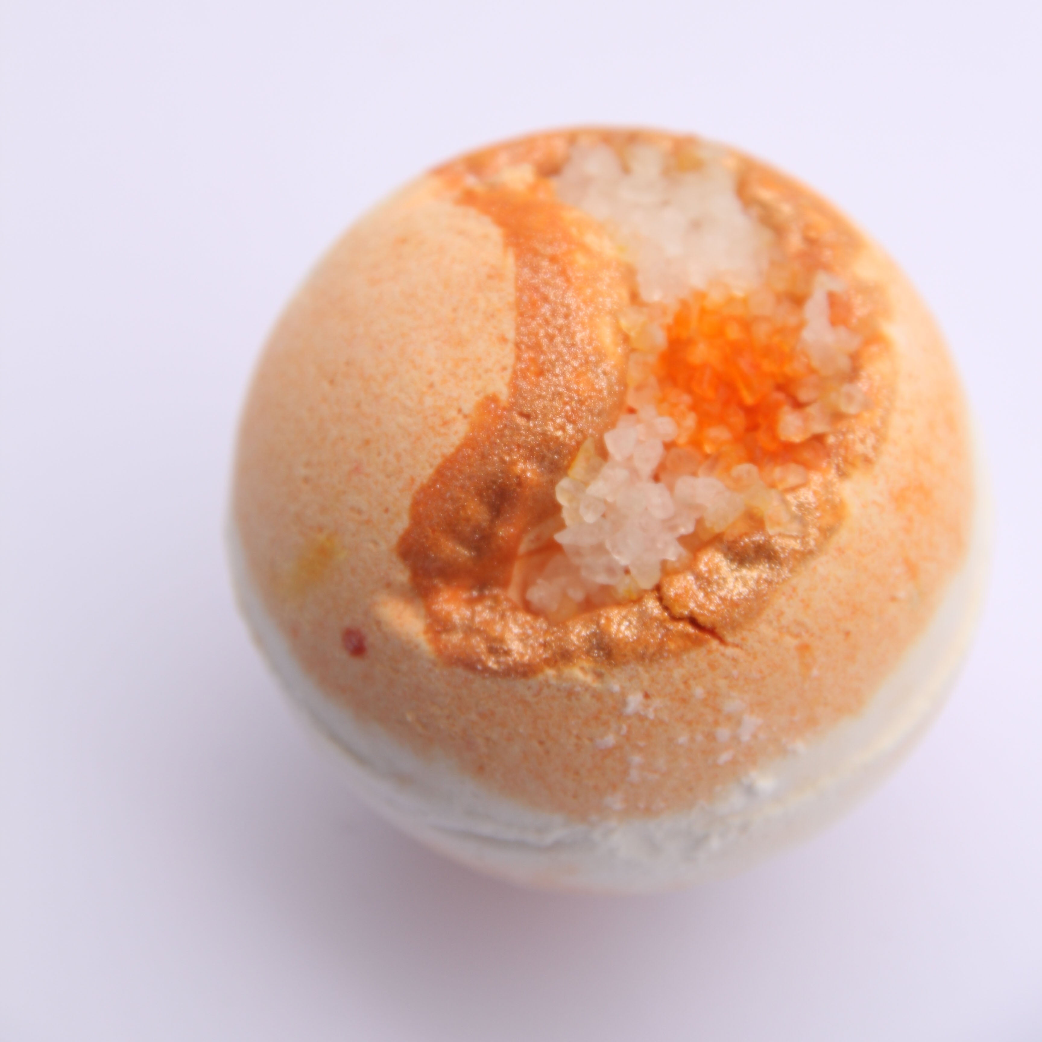 Rosemary GEODE Crystal Essential Oil & Mineral salts Bath bomb