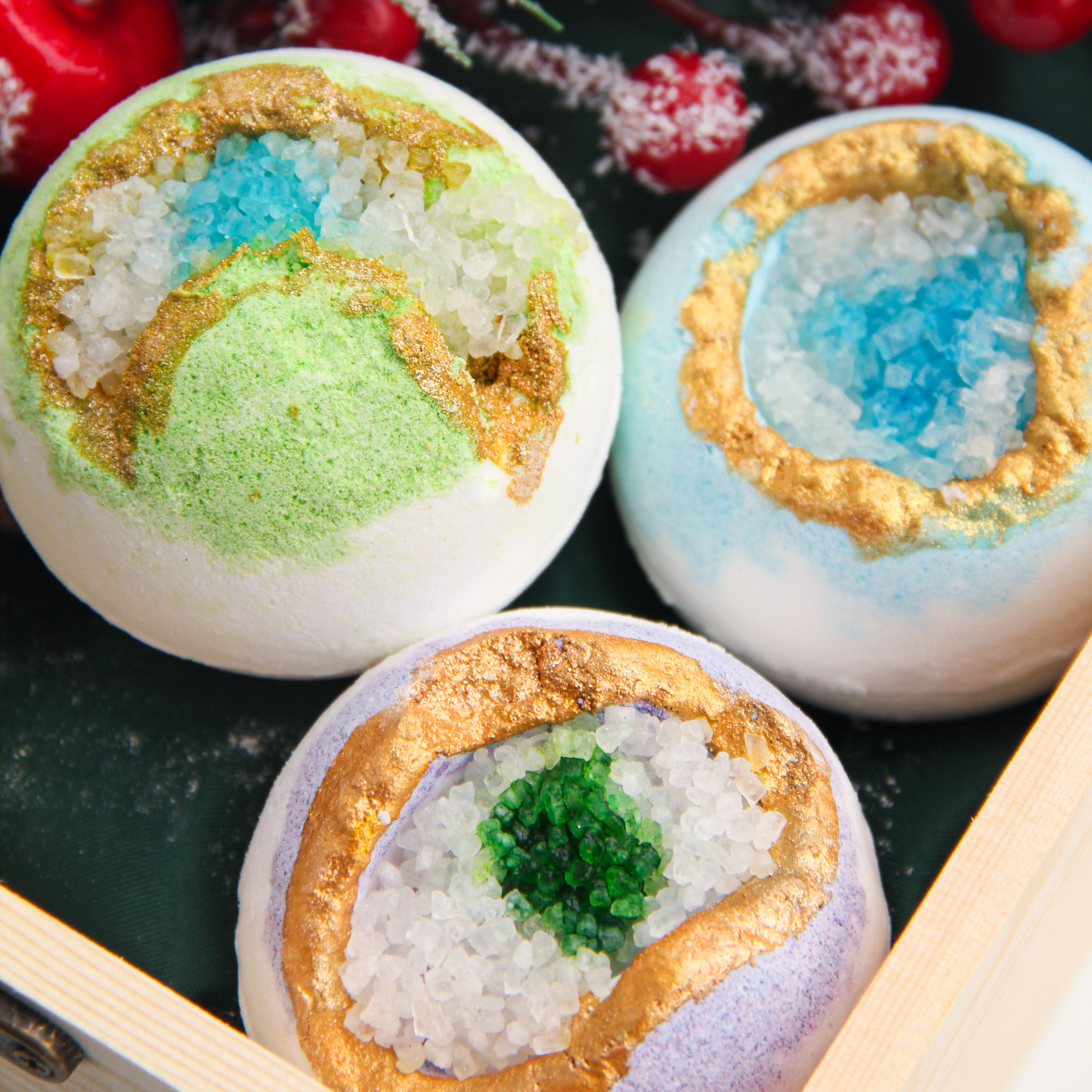UNWINDING Bath Bomb Christmas Gift Set