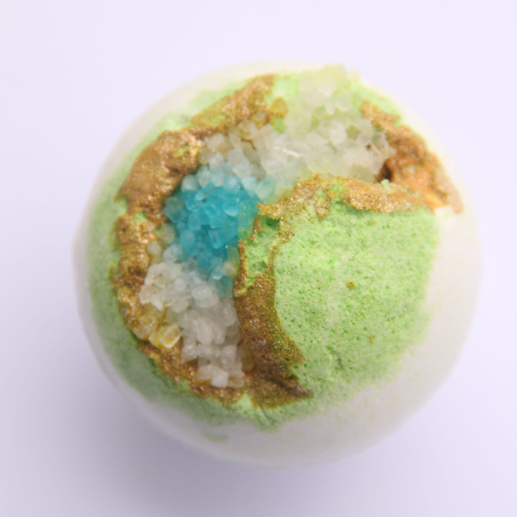 Tea tree GEODE Crystal Essential Oil & Mineral salts Bath bomb