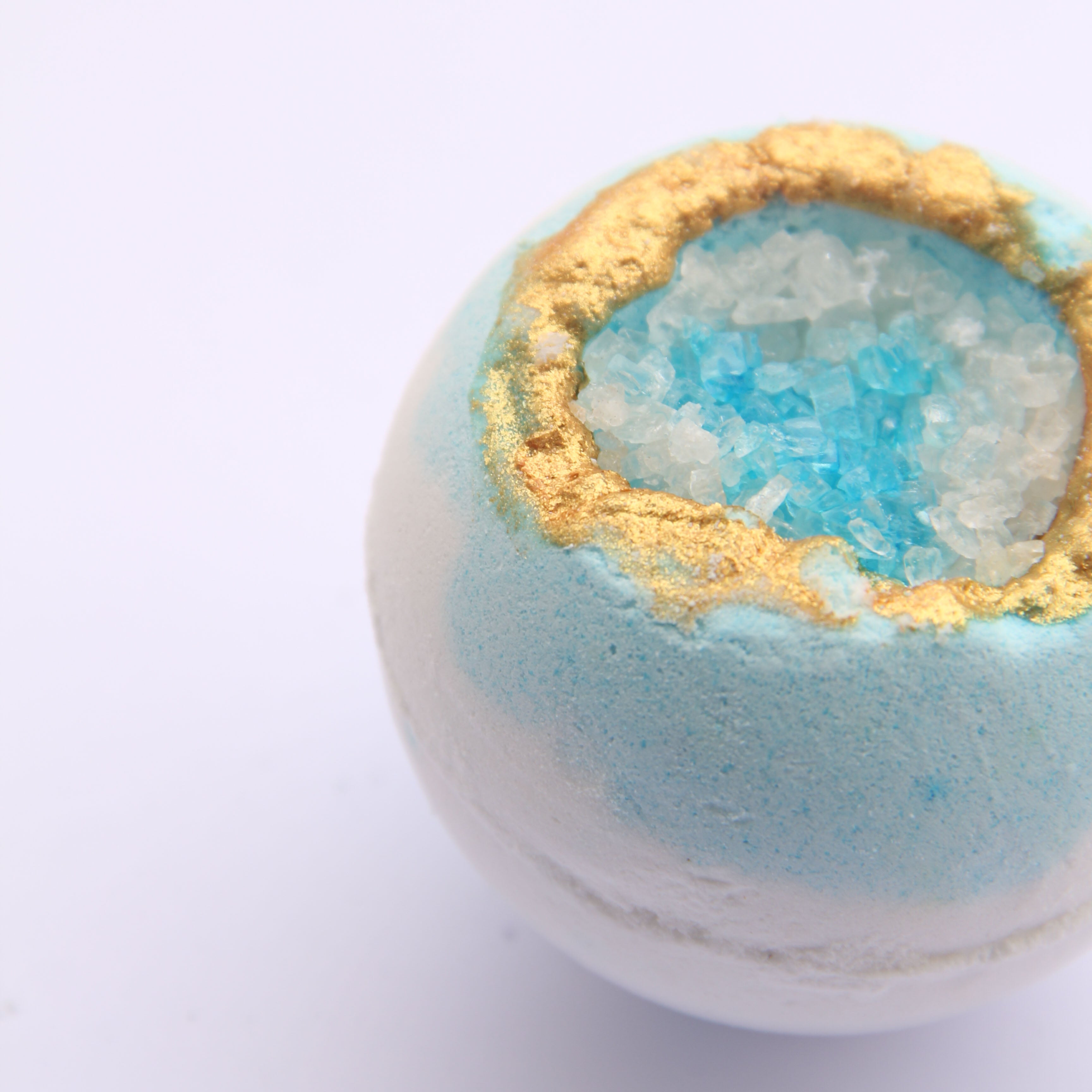 Jasmine GEODE Crystal Essential Oil & Mineral salts Bath Bomb