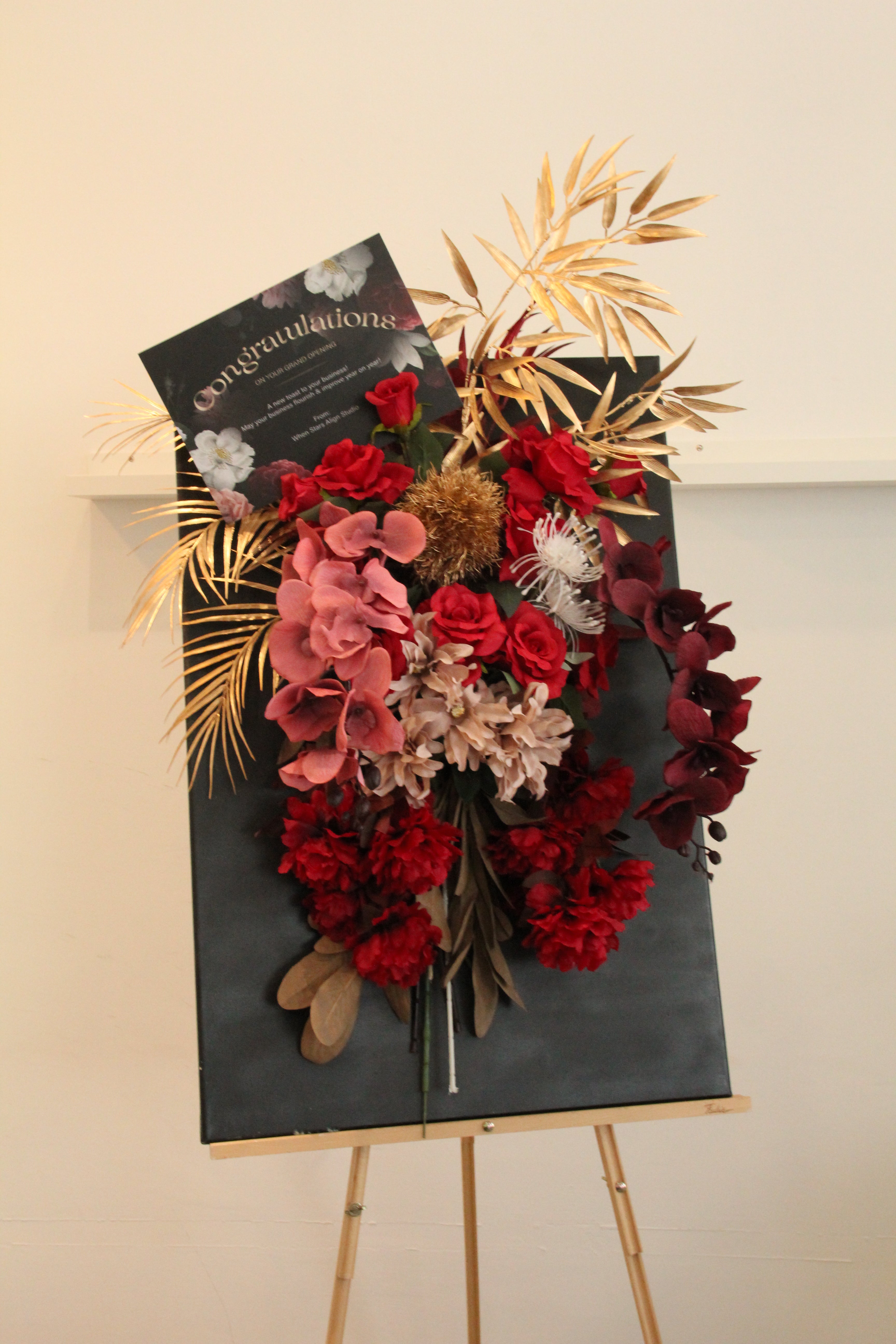 Unique Congratulatory Flowers Stand