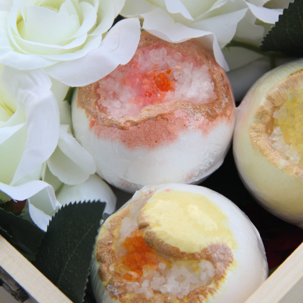INDULGENCE Bath Bomb Rose Gift Set