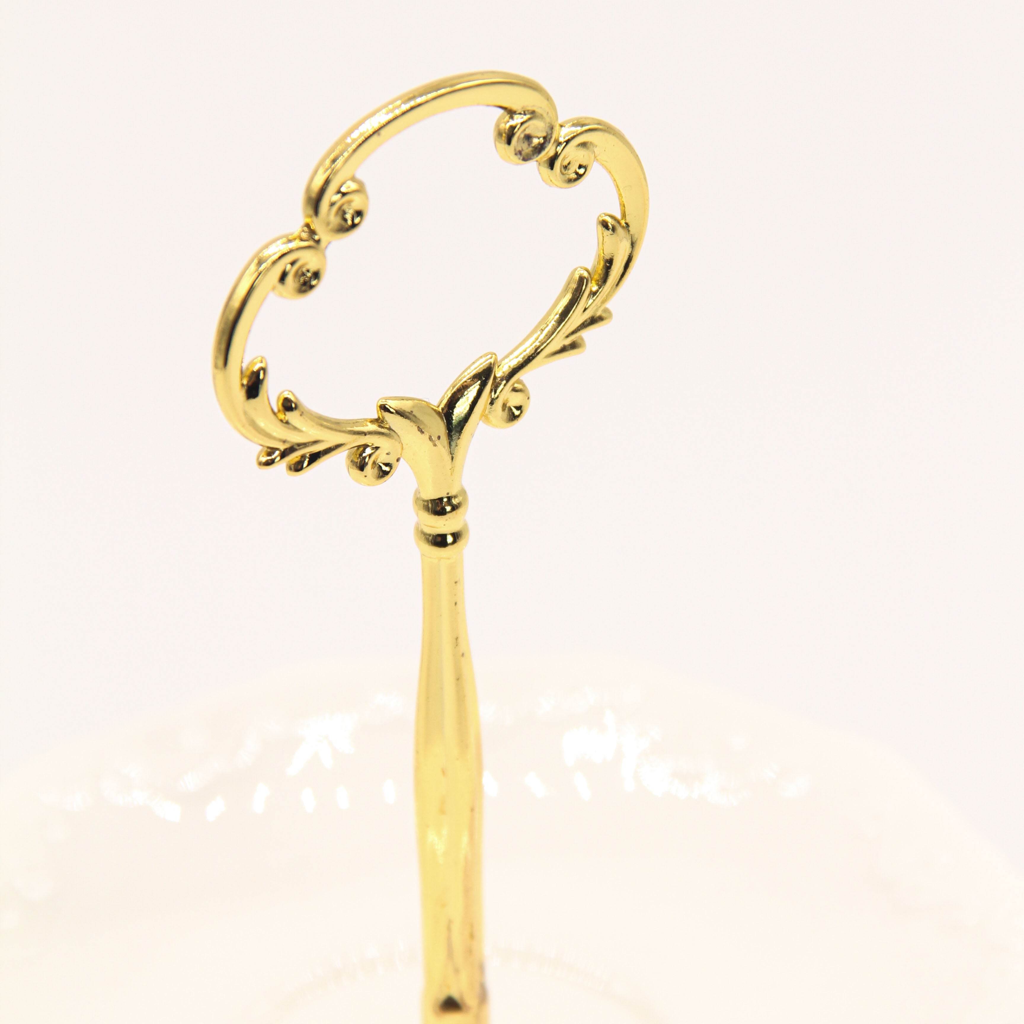 RELIGIEUSE Cake Stand