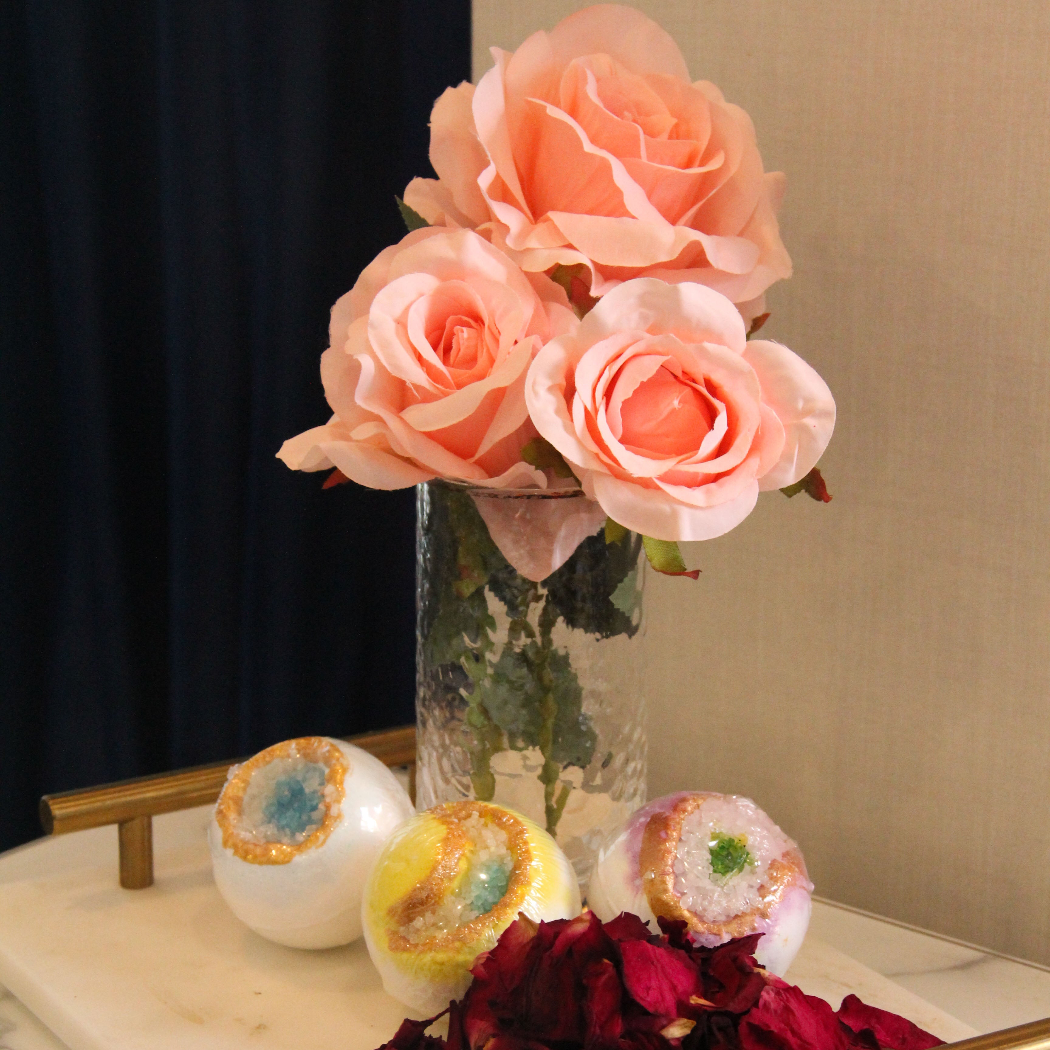 UNWINDING Bath Bomb Rose Gift Set